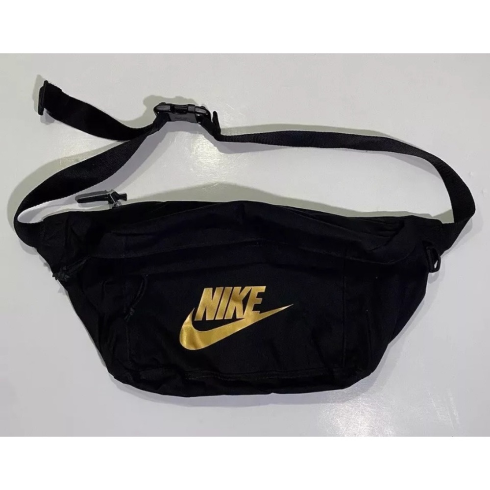 Nike Tech Black Large Hip Pack Bag Fanny Pack Crossbody Travel Bag *EUC*